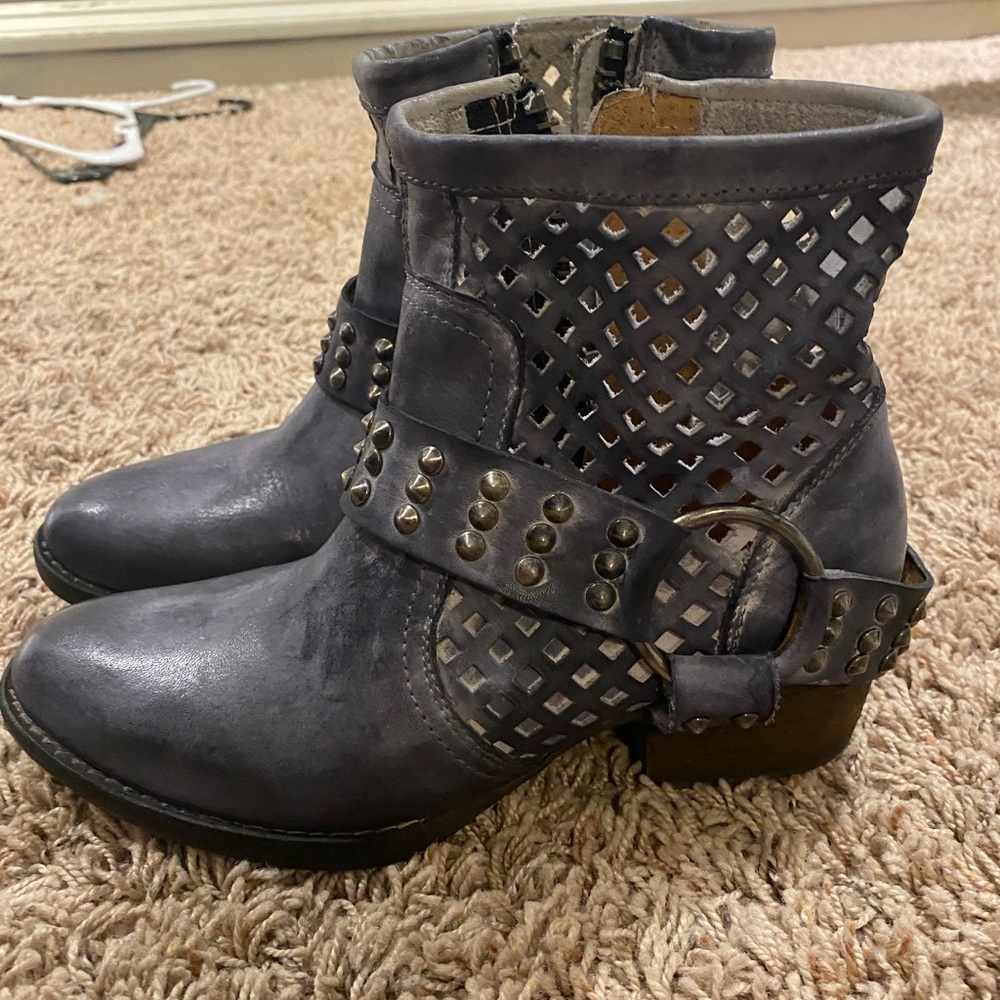 Very volatile booties